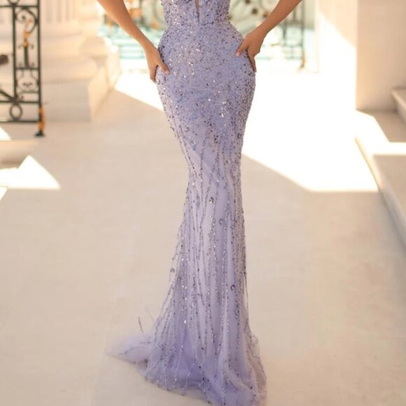 Dress - Picture 5 of 6